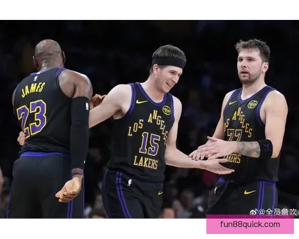 湖人雪上加霜 里夫斯二级拉伤将缺席常规赛 东契奇无限期休战加剧局势